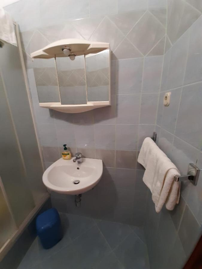 Apartments Ivanka Starigrad Paklenica Esterno foto
