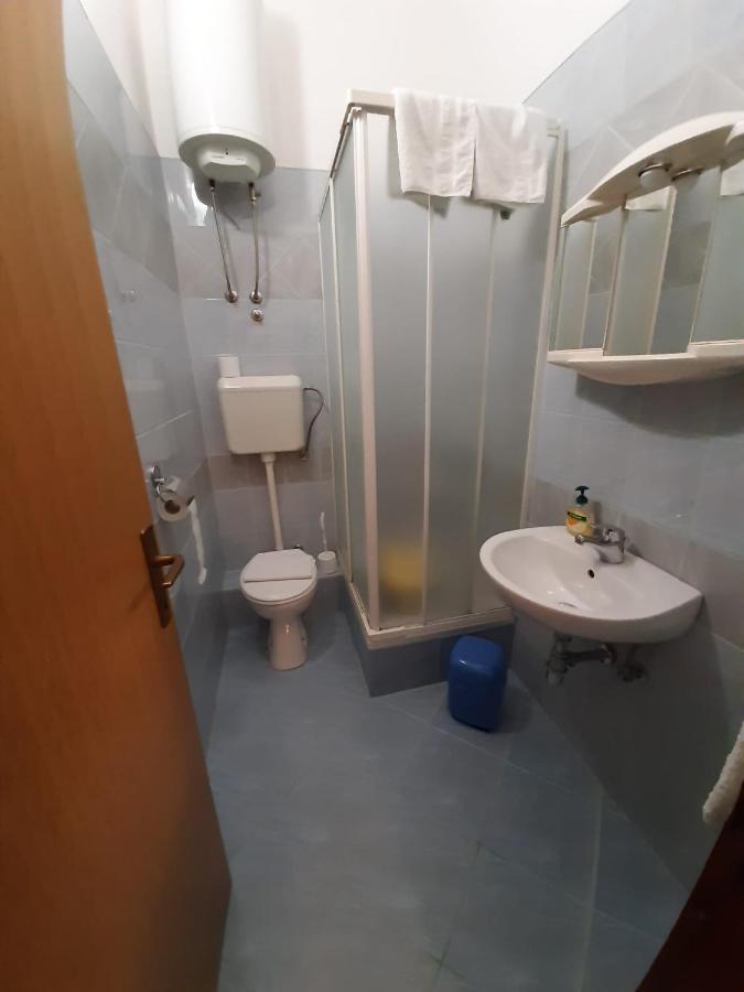 Apartments Ivanka Starigrad Paklenica Esterno foto