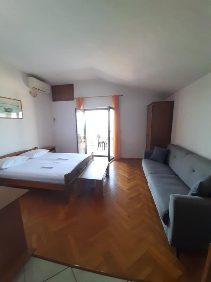 Apartments Ivanka Starigrad Paklenica Esterno foto