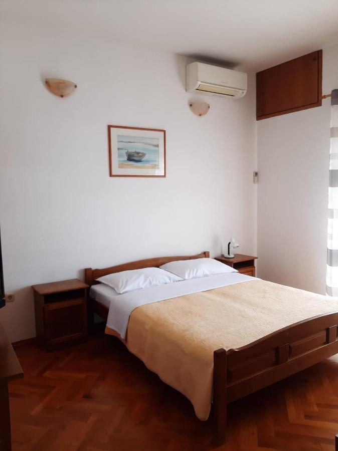 Apartments Ivanka Starigrad Paklenica Esterno foto