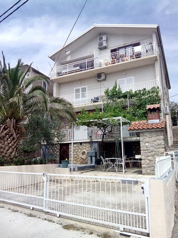 Apartments Ivanka Starigrad Paklenica Esterno foto