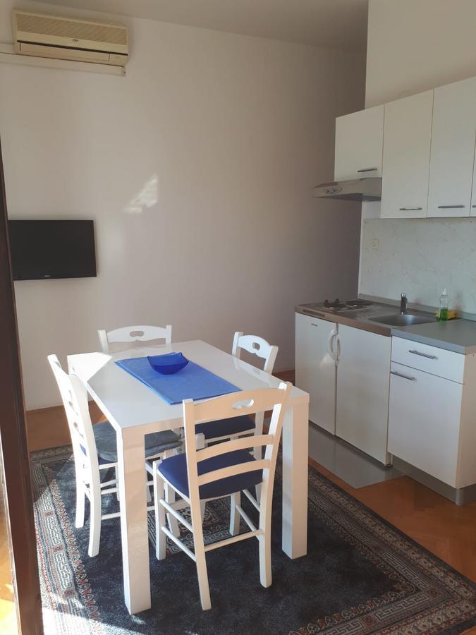 Apartments Ivanka Starigrad Paklenica Esterno foto